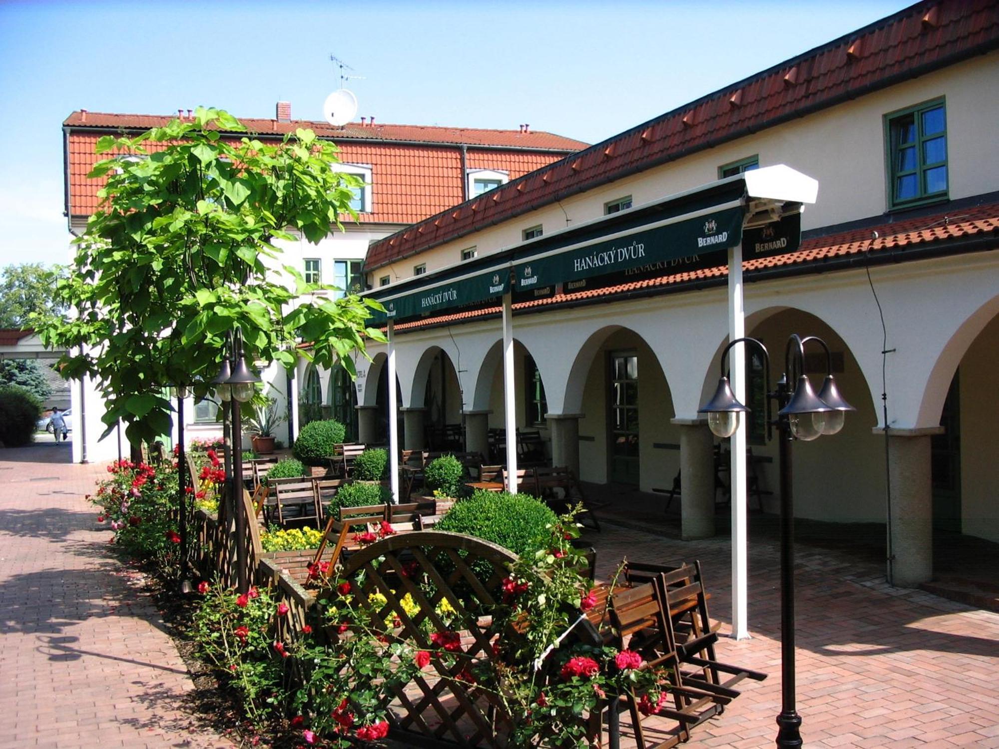 Hanacky Dvur Olomouc Ngoại thất bức ảnh